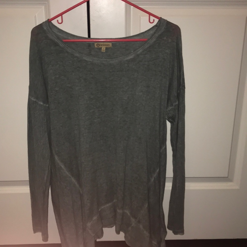 Green long sleeve flowy top